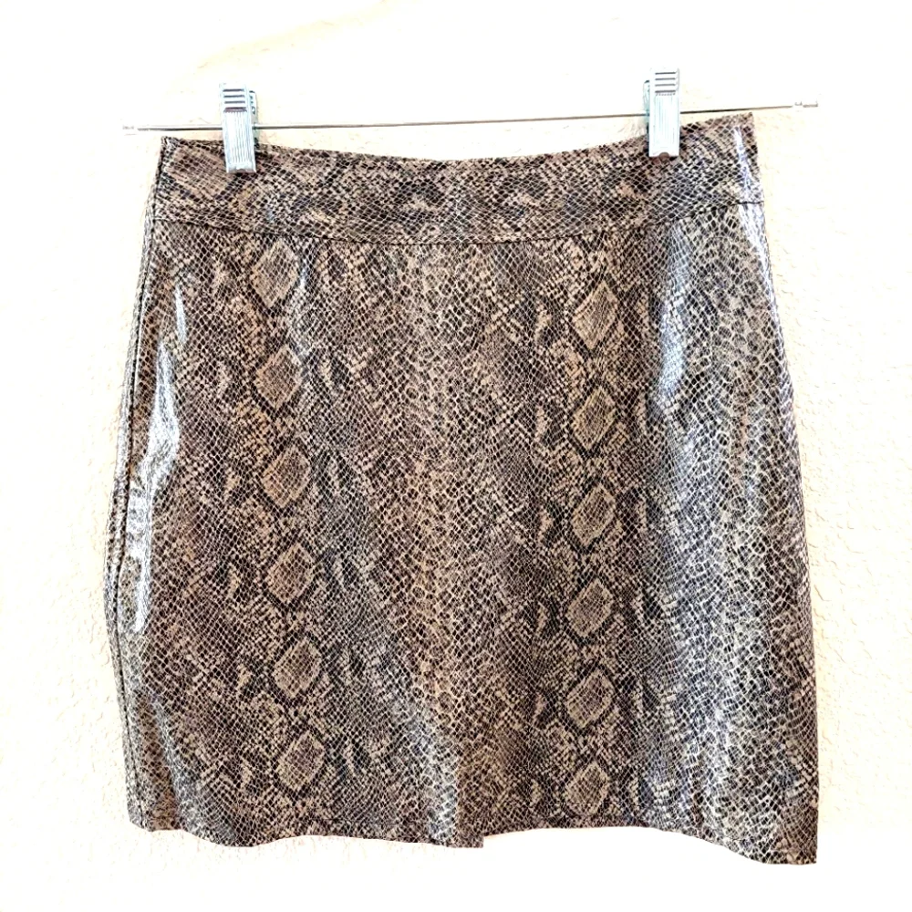 Xhiliration mini skirt NWOT